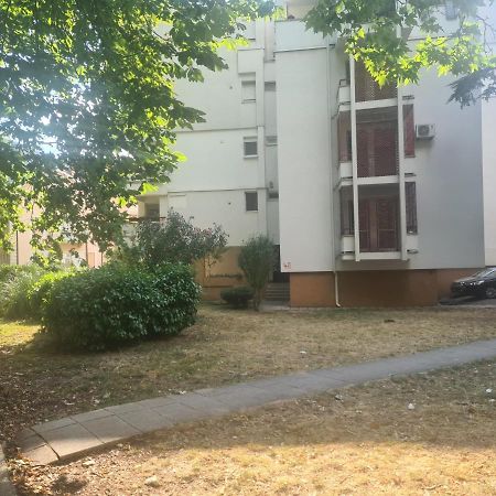 City Mid Mostar Apartment Buitenkant foto