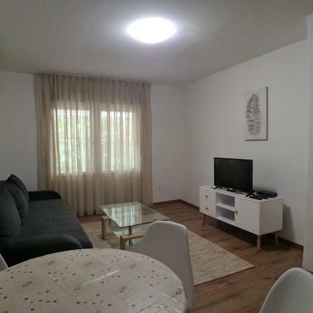 City Mid Mostar Apartment Buitenkant foto
