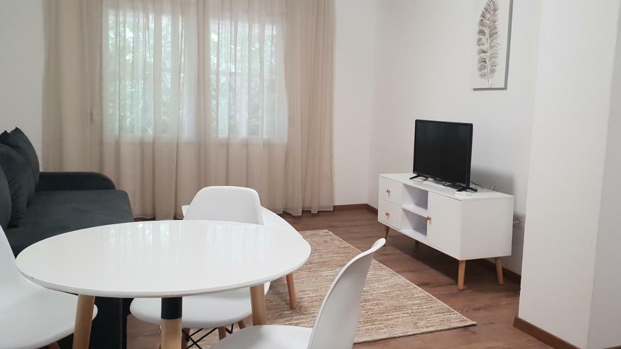 City Mid Mostar Apartment Buitenkant foto