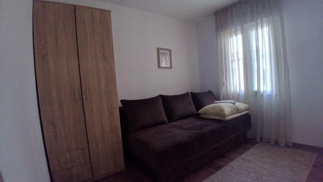 City Mid Mostar Apartment Buitenkant foto